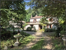 EXCLUSIVITÉ – Propriété de charme à vendre à 2 km de Fourcès (32250) – Site naturel exceptionnel avec bois privé, étang, source et dépendances