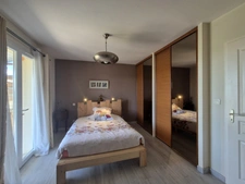Maison contemporaine de plain-pied avec vue dominante, 4 chambres– Saint-Puy (32310)