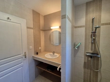 Maison contemporaine de plain-pied avec vue dominante, 4 chambres– Saint-Puy (32310)