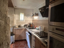 Charmante maison en pierre au cœur d'un village gersois