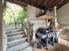 SAINT-PUY (32310) – Charmante maison en pierre avec piscine, jardin clos, 3 chambres et garage, au cœur du village