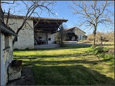 Maison en pierre avec gîte et dépendances – Un havre de paix à La Romieu