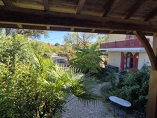 CONDOM (32100) – MAISON ATYPIQUE DE 175 M² AVEC JARDIN CLOS DE 1 177 M