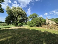 Maison en pierre avec beau terrain – cadre exceptionnel, sur le chemin de Saint-Jacques, à LA ROMIEU (32480)
