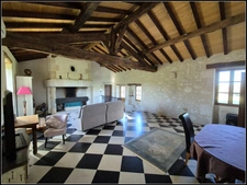 Maison en pierre avec gîte et dépendances – Un havre de paix à La Romieu