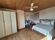 SAINT-PUY (32310) – Charmante maison en pierre avec piscine, jardin clos, 3 chambres et garage, au cœur du village