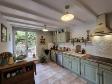 SAINT-PUY (32310) – Charmante maison en pierre avec piscine, jardin clos, 3 chambres et garage, au cœur du village