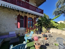 CONDOM (32100) – MAISON ATYPIQUE DE 175 M² AVEC JARDIN CLOS DE 1 177 M