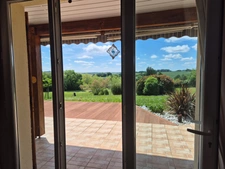 Maison contemporaine de plain-pied avec vue dominante, 4 chambres– Saint-Puy (32310)