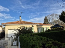 Maison à vendre plain-pied, garage, jardin clos. CONDOM 32100
