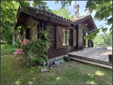 Nature préservée, authenticité, prairies, lac, bois, logements indépendants, une perle rare!
