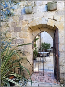 RESTAURANT DE CARACTERE – EMPLACEMENT EXCEPTIONNEL – LA ROMIEU (32480)