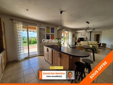 Maison contemporaine de plain-pied avec vue dominante, 4 chambres– Saint-Puy (32310)