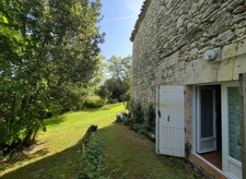 Maison en pierre avec beau terrain – cadre exceptionnel, sur le chemin de Saint-Jacques, à LA ROMIEU (32480)