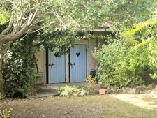 SAINT-PUY (32310) – Charmante maison en pierre avec piscine, jardin clos, 3 chambres et garage, au cœur du village