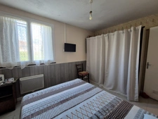 MAISON À VENDRE – LA ROMIEU (32480) – 3 CHAMBRES +1  – GARAGE – JARDIN CLOS – TOITURE RECENTE de 2023