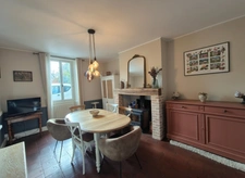 SAINT-PUY (32310) – Charmante maison en pierre avec piscine, jardin clos, 3 chambres et garage, au cœur du village