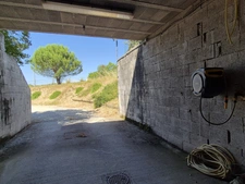 Propriété avec 3,4 has, dépendance sécurisée de 320 m², maison plain-pied plus sous-sol, et vue dominante aux portes d'Agen