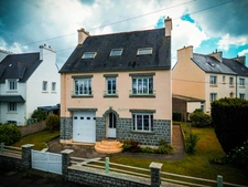 Maison face à la baie de DOUARNENEZ (29)