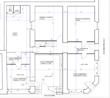 Emplacement N°1 locaux commerciaux et logement.