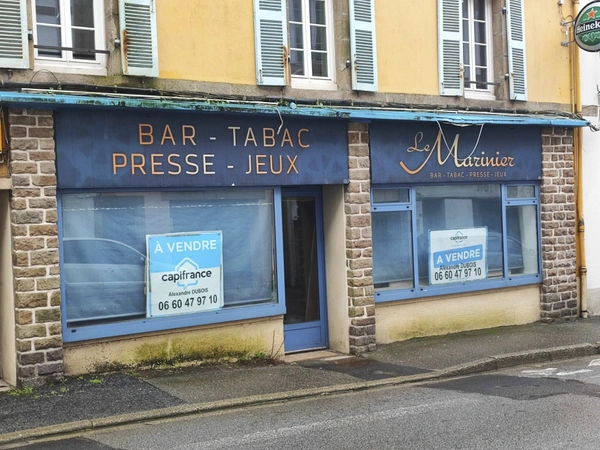 Local commercial de 72m2 à vendre DOUARNENEZ (29)