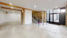 Local de 218m2 Polyvalence & opportunité entrepreneuriale à louer à DOUARNENEZ (29)