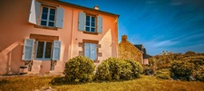 Ensemble de deux maisons et dépendances à DOUARNENEZ (29)