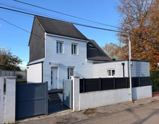 SAINT-NICOLAS-D’ALIERMONT – BELLE MAISON DE PAYS ENTIÈREMENT RÉNOVÉE – 3 CHAMBRES – JARDIN