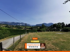 Terrain à bâtir de 459 m² au calme et offrant une vue dégagée à Miribel Les Echelles