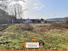 Centre village de St Joseph de Rivière, terrain à bâtir de 943 m2