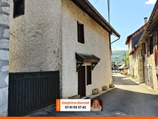 Centre village St Joseph de Rivière, maison de village individuelle 4P 89 m2 avec stationnement