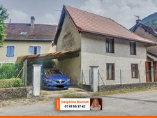 Centre village de Saint Joseph de Rivière, maison de village 3 pièces 69 m2 avec jardin et parking couvert