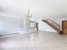 St Joseph de Rivière, spacieuse maison 5P 180 m2 avec terrain de 815 m2 face à la Sure
