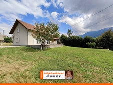 Maison récente 5P 109 m2 avec terrain de 950 m2 au calme sur les hauteurs des Echelles 