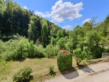 Maison en pierre pleine de charme avec terrain bucolique à Saint-Aupre, 15 min de Voiron