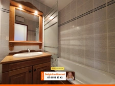 Bel appartement 2P/ T2 de 28 m2 avec balcon en dernier étage d'un chalet, au pied d'une piste