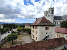 Appartement 3P de 73.30 m2 (88.87 m2 au sol) à louer plein centre de Saint Laurent du Pont
