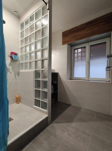 Centre village St Joseph de Rivière, très belle maison en pierre 110 m2 habitables avec terrain de 1 065 m2