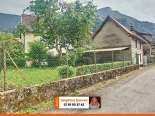 Centre village de Saint Joseph de Rivière, maison de village 3 pièces 69 m2 avec jardin et parking couvert