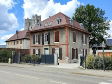 Appartement 3P de 73.30 m2 (88.87 m2 au sol) à louer plein centre de Saint Laurent du Pont