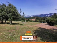 Terrain à bâtir de 459 m² au calme et offrant une vue dégagée à Miribel Les Echelles