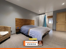 Centre village St Joseph de Rivière, très belle maison en pierre 110 m2 habitables avec terrain de 1 065 m2