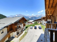 Bel appartement 2P/ T2 de 28 m2 avec balcon en dernier étage d'un chalet, au pied d'une piste