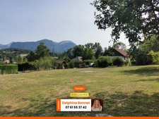 Terrain à bâtir de 556 m² au calme et offrant une vue dégagée à Miribel Les Echelles