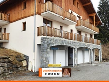 Bel appartement 2P/ T2 de 28 m2 avec grand balcon dans un chalet, au pied d'une piste