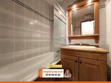 Bel appartement 2P/ T2 de 28 m2 avec grand balcon dans un chalet, au pied d'une piste