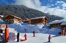 Valfréjus, appartement 3P/ T3 de 32 m2 en dernier étage d'un chalet bord piste de ski