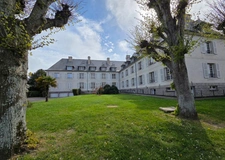 Appartement de 70m² au calme dans une résidence bien entretenue avec parc, Dinard Prieuré-Vicomté.