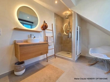Dinard, Thalassothérapie, belle Villa BBC de 202m² sur parcelle de 400 m² clôturée et paysagée. Rénovation récente de qualité.