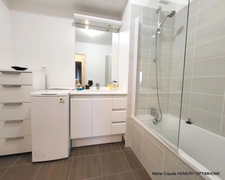 Dinard centre : Appartement T3 de 83m² - 3ème étage avec ascenseur- Résidence récente. Vendu avec un parking 